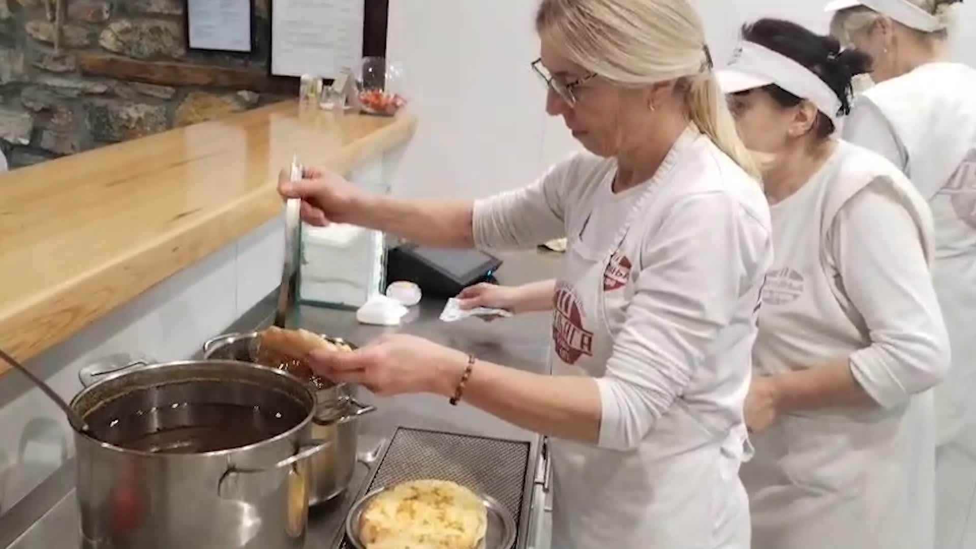 Užička komplet lepinja kod Šuljage | Adriamedia TV