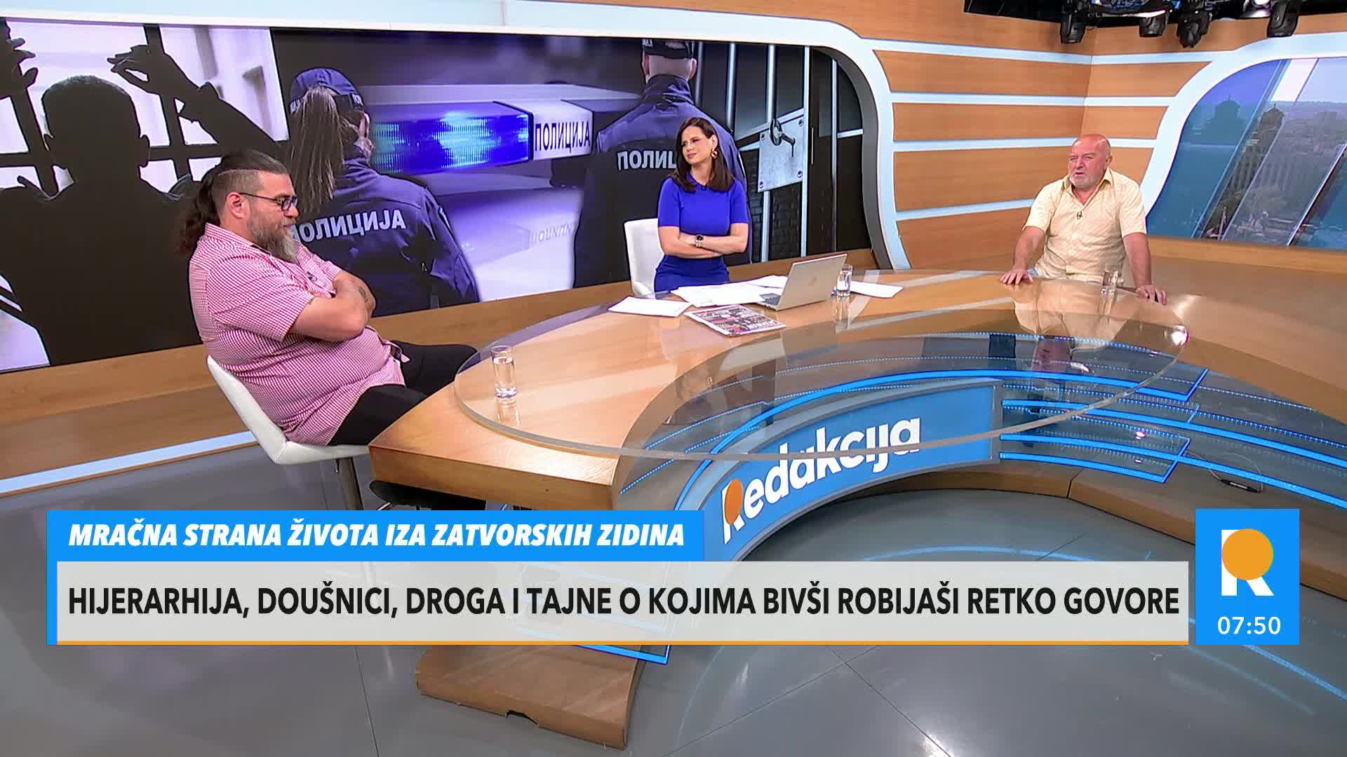Единственное место, где человек абсолютно не должен, не могу сказать, что не желает, это тюрьма, любая тюрьма.