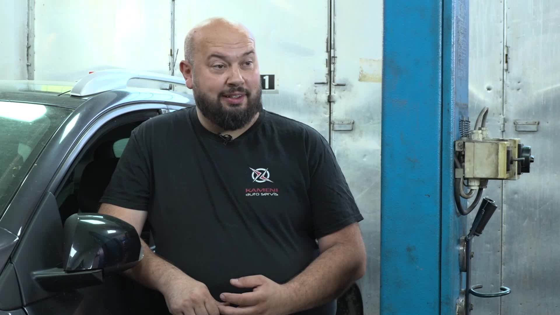 Вот как спасти автомобиль от перегрева и избежать затрат: Автомеханик для Kurir раскрыл несколько полезных советов, как пережить жару +40