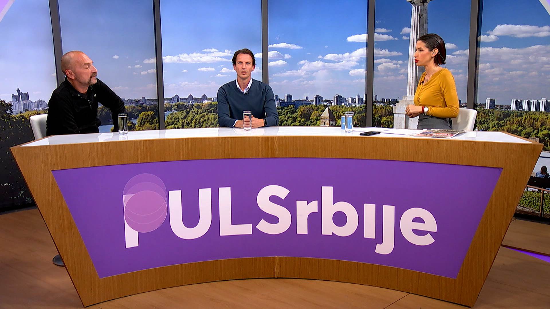 TIKTOKERI SE DROGIRAJU U LAJVU I DOBIJAJU NOVAC ZA TO Popularni tiktokeri-se-drogiraju-u-lajvu-i-dobijaju-novac-za-to-popularni