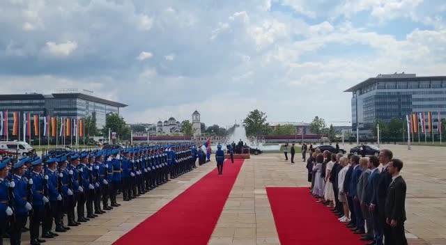 PREDSEDNIK VUČIĆ DOČEKAO ŠOLCA: Nemački kancelar stigao u Beograd, svečano dočekan ispred Palate Srbija 