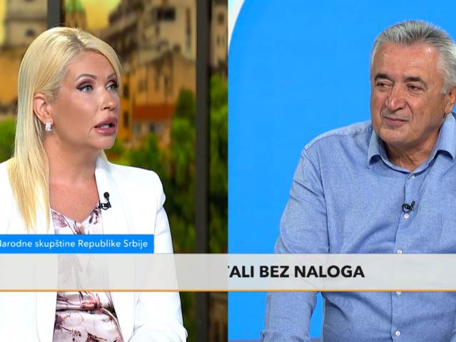 Collage Maker-22-Aug-2022-10.23-AM.jpg 