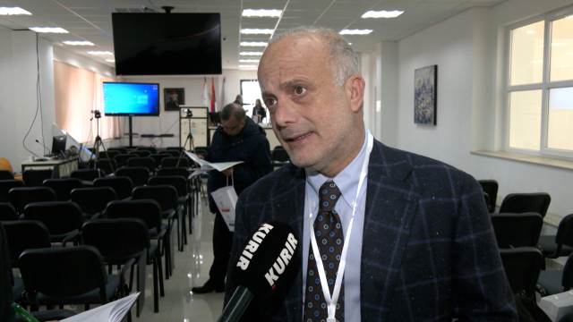 Sequence 01.00_39_51_18.Still011.jpg 