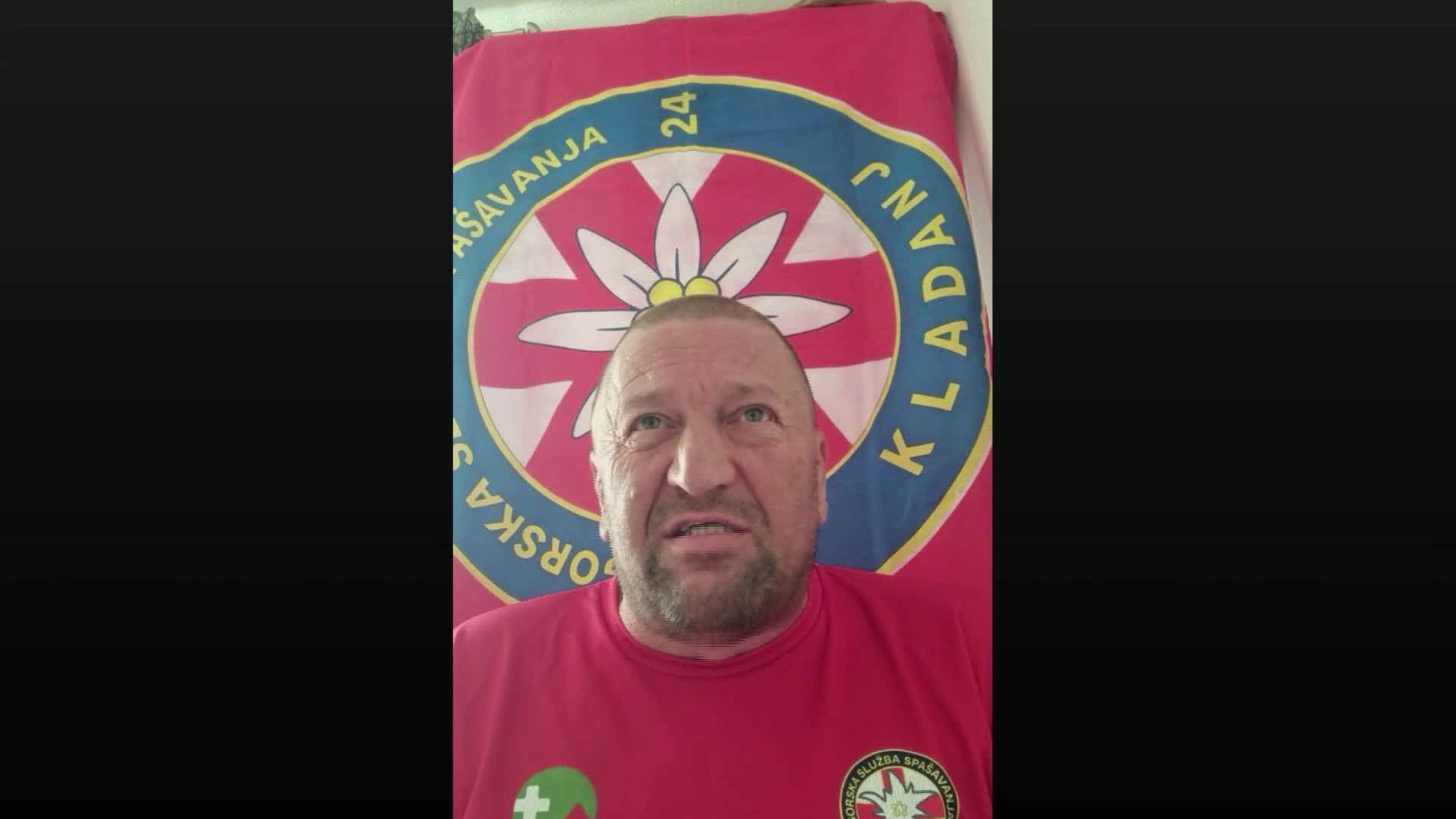 Elj9GAd8