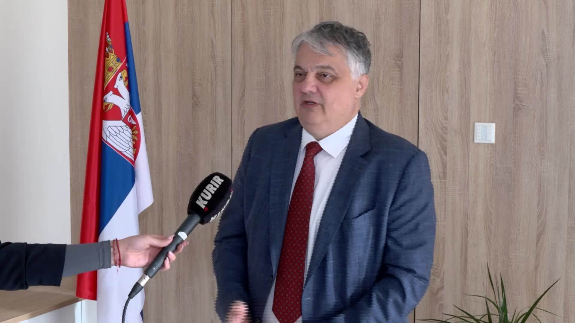 Elj9kmb8