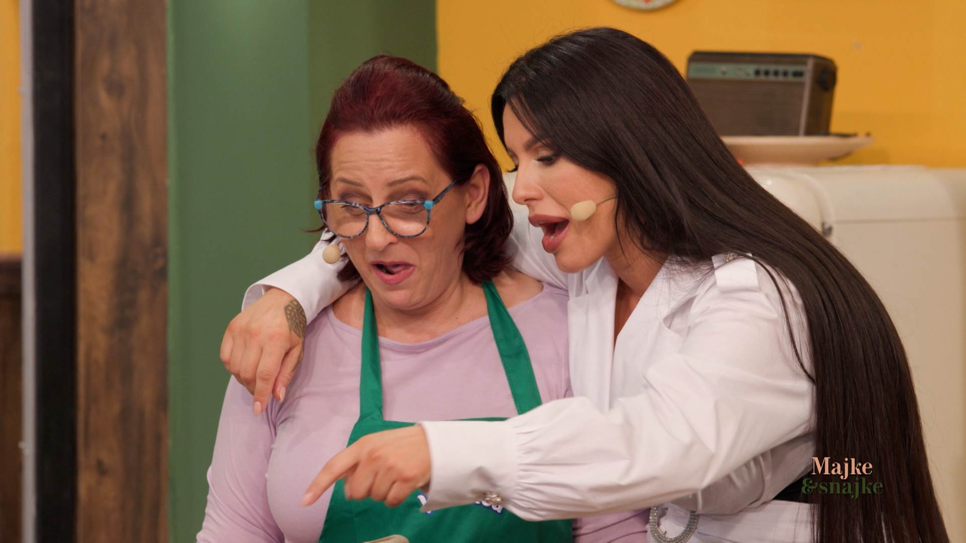 MAJKE-I-SNAJKE-SE03-EP28.00_28_36_02.Still019.jpg