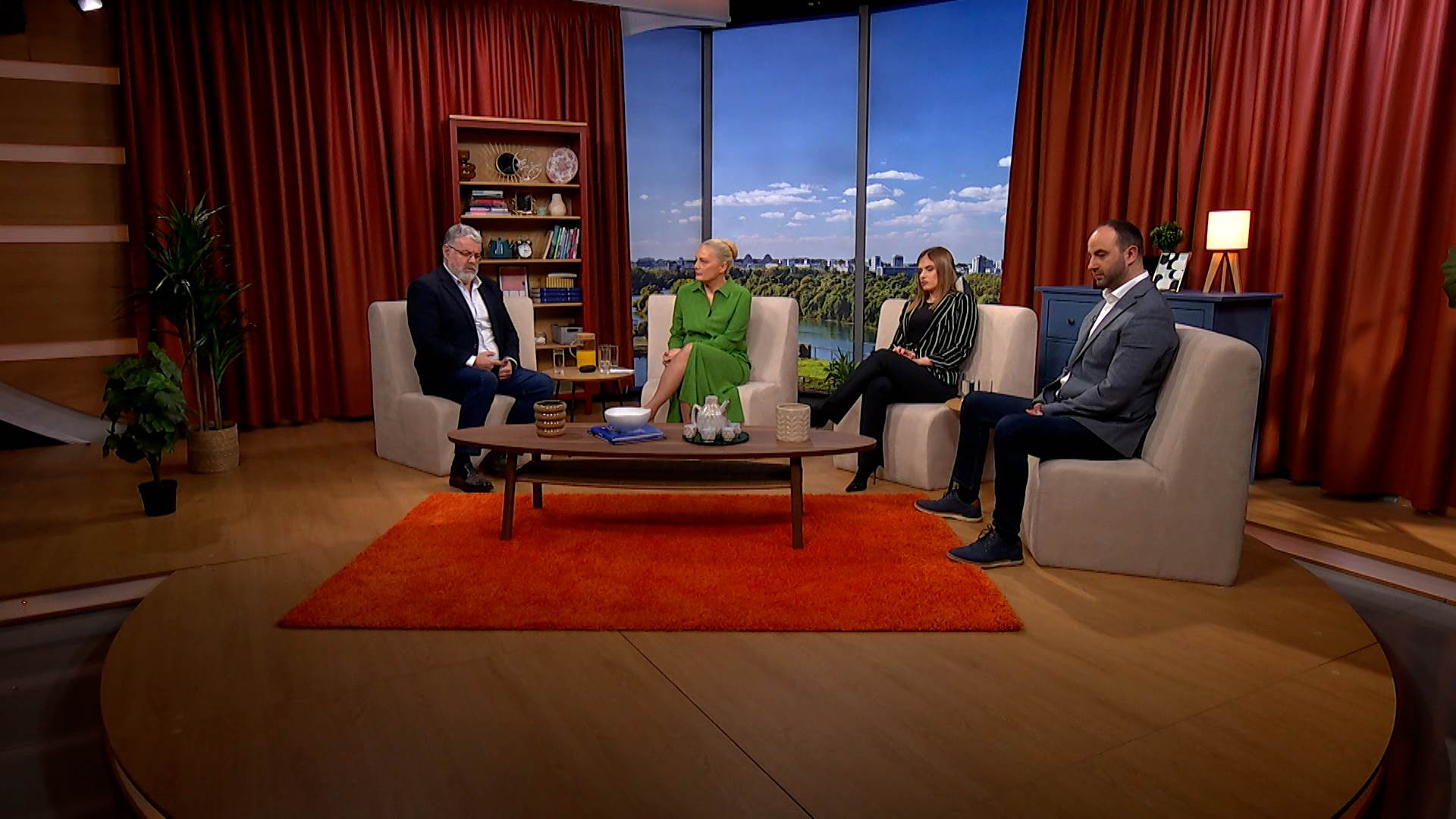 Sequence 01.00_17_27_09.Still006.jpg